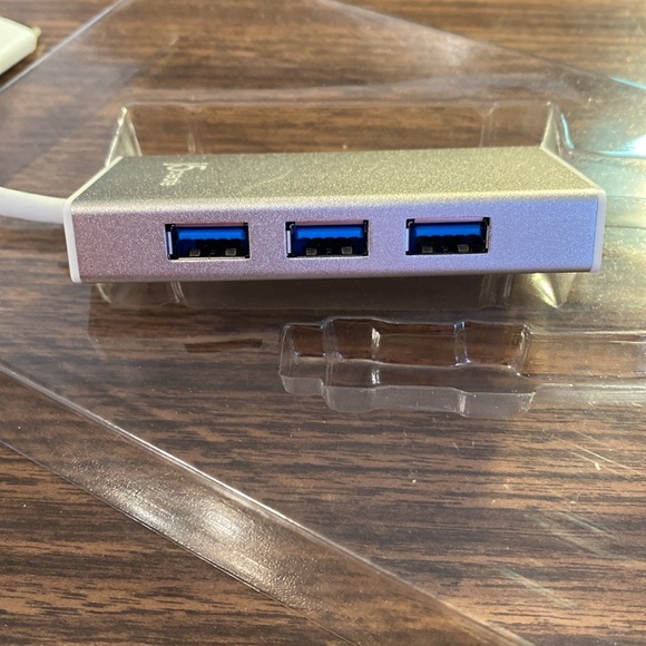 j5 Create USB-C Multi-Adapter Gigabit Ethernet/USB 3.1 HUB NWT - Picture 8 of 11